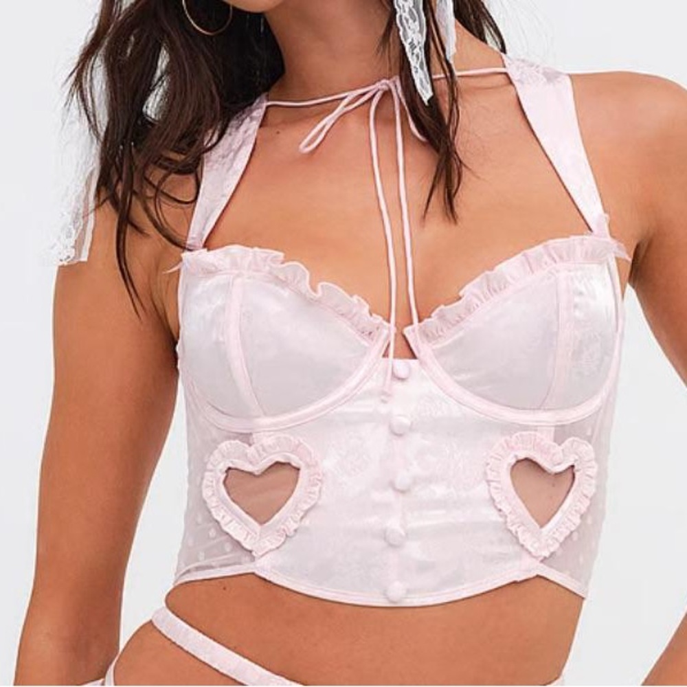 For love and lemons sweetheart cutout bustier sabrina carpenter short n' sweet